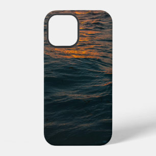 Funda Para iPhone 12 CUERPO DE AGUA DURANTE LA PUesta DEL SOL
