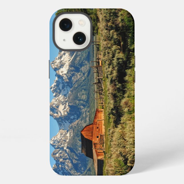 Funda Para iPhone Farms | Barn Shadowed by Snow Capped Mountains (Reverso )