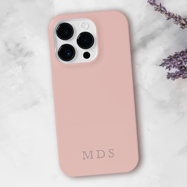 Funda Para iPhone Fondo Sólido Rosa Pastel Simple con Monograma (A nice and simple pink phone case with space for your initials)