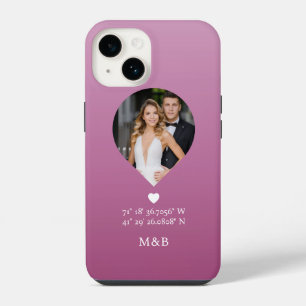 Funda Para iPhone 14 Foto Monograma Corazón Romántico Coordenadas Moder