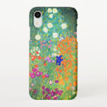 Funda Para iPhone XR Gustav Klimt Flower Garden<br><div class="desc">Estuche para iPhone con el jardín de flores de pintura al óleo de Gustav Klimt (1906). Un bonito jardín de flores moradas,  rojas,  blancas,  azules y naranjas. Un gran regalo para los amantes del arte Art Nouveau y austriaco.</div>