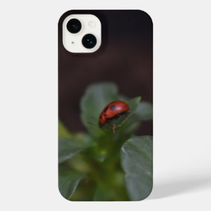 Funda Para iPhone 14 Plus Ladybug en Flores