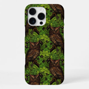 Funda Para iPhone 16 Pro Max Lechuzas en el roble, verdes y marrones