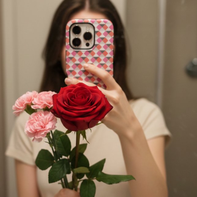 Funda Para iPhone Modern Pink Coral Gray Geometric Harlequin Pattern (Subido por el creador)