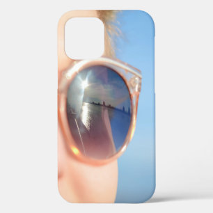 Funda Para iPhone 12 Mujer con gafas de sol enmarcadas marrones
