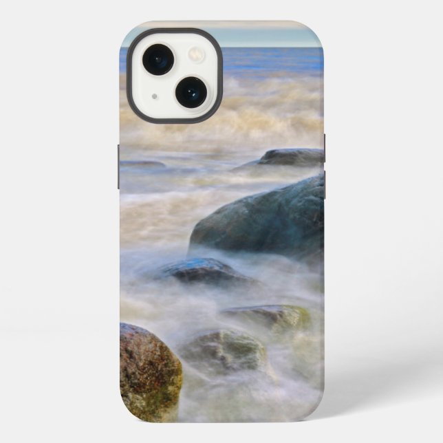 Funda Para iPhone Olas estrellándose sobre rocas costeras (Reverso )