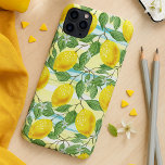 Funda Para iPhone 11Pro Max Patrón de arte de limón de verano mediterráneo<br><div class="desc">Patrón contemporáneo de frutas turquesas, verdes, amarillas y limoneros naranjas en un fondo acuático a rayas. Hermosa, moderna y fresca cubierta para la moda y amante del arte, amante de las caderas, amante del arte y amante del humor que quiere proteger su teléfono del polvo y la suciedad, el desgaste...</div>