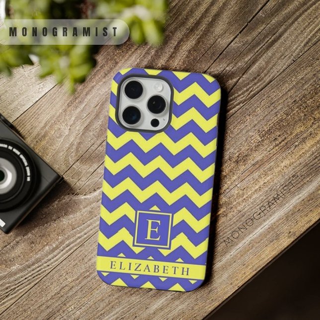 Funda Para iPhone Patrón de Chevron azul amarillo brillante personal (Customizable Bright Yellow Blue Chevron Pattern iPhone Case)