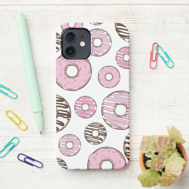 Funda Para iPhone Patrón De Donuts, Donuts Rosados, Donuts Blancos (En el escritorio)