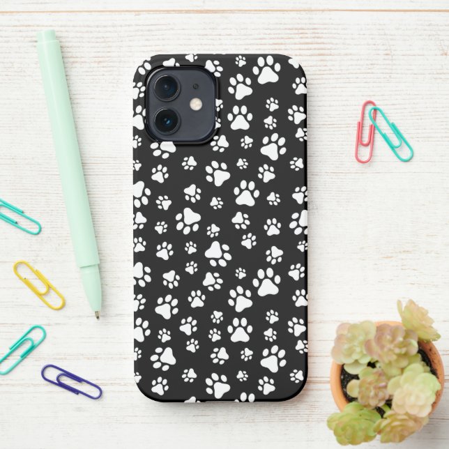 Funda Para iPhone Patrón de hojas, pinturas, negro y blanco (En el escritorio)