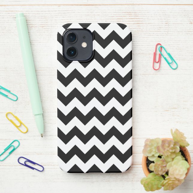 Funda Para iPhone Patrón de zigzag negro y blanco, patrón de chevron (En el escritorio)
