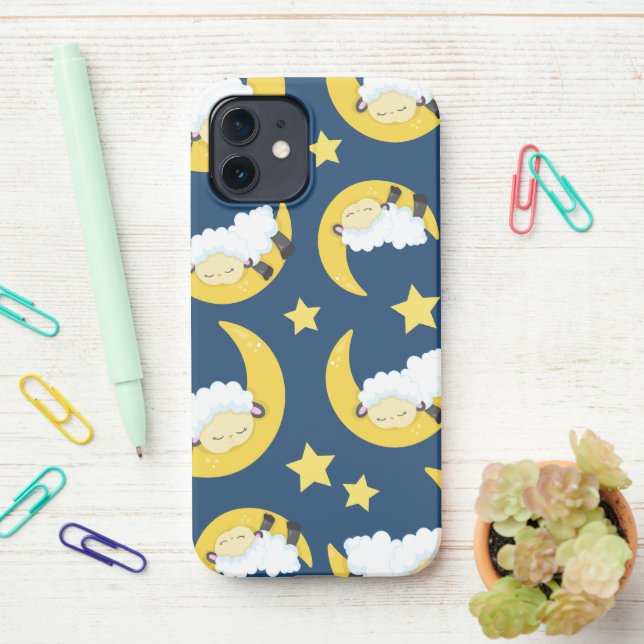 Funda Para iPhone Patrón ovino, oveja durmiente, luna, estrellas (En el escritorio)