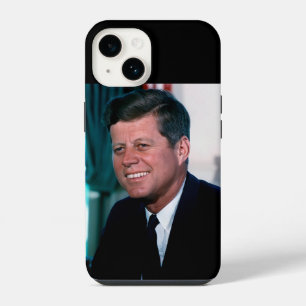 Funda Para iPhone 14 Presidente estadounidense John F. Kennedy en la Of