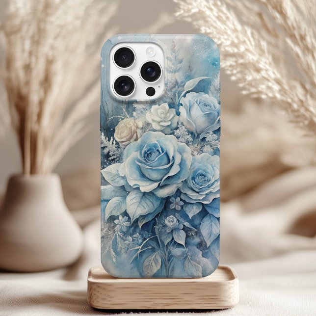 Funda Para iPhone Rosas Azules de Invierno - Floral Hielo Elegante (Winter Blue Roses - Elegant Ice Floral iPhone Case on a neutral boho table)
