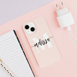Funda Para iPhone 14 Rubor de caligrafía de pincel monograma<br><div class="desc">Audaz monograma serif combinado con caligrafía manuscrita de pincel.</div>