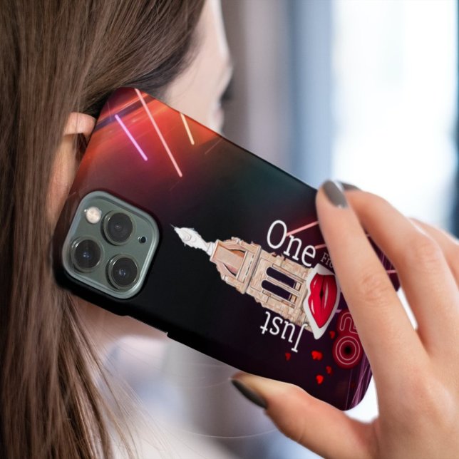 Funda Para iPhone Sólo un beso de Oran, caso de teléfono neón negro (Subido por el creador)