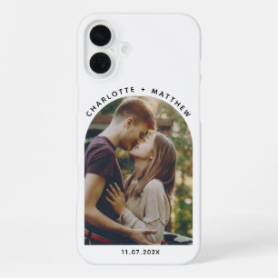 Funda Para iPhone 16 Plus Típografía minimalista de arco de foto linda perso