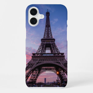 Funda Para iPhone 16 Plus Torre Eiffel linda en París, Francia Foto