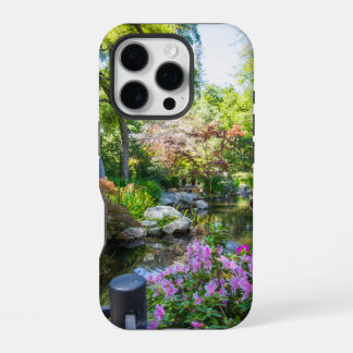 Funda Para iPhone 16 Pro un hermoso paisaje primaveral en el jardín