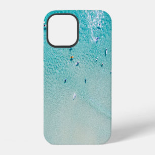 Funda Para iPhone 12 Vista aérea de surfistas, océano claro.
