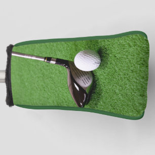 Funda Para Palo De Golf Club de golf y bola en una superficie verde Putter