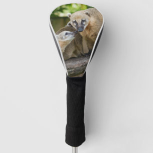 Funda Para Palo De Golf Coati Pup comparte un momento tenso con Mamá