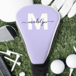 Funda Para Palo De Golf Monograma de nombre inicial de lavanda púrpura<br><div class="desc">Personalizado Crea Tu Propia Tapa Personalizada De Cabeza De Golf Monograma. Esta moda, elegante cubierta de cabeza de golf, aporta elegancia al verde con un suave fondo violeta en un matiz de lavanda o de lila. El diseño presenta una inicial blanca y audaz emparejada con tu nombre en un guión...</div>