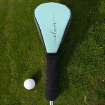 Funda Para Palo De Golf Nombre de Monograma del Guión Azul Verde azulado M<br><div class="desc">Cubierta del controlador de golf Aqua Blue Verde azulada Sencilla Script Monograma Nombre. Esto hace que el dulce perfecto cumpleaños 16,  boda,  ducha de novia,  aniversario,  ducha de bebé o fiesta de soltera sea regalo para alguien que ama el lujo glam y los estilos de moda.</div>