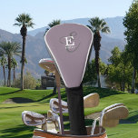 Funda Para Palo De Golf Nombre exclusivo de estilo y tipo de monograma púr<br><div class="desc">Todo se trata de ti con este hermoso diseño de cabeza de golf que es una elegante representación de tu nombre y monograma. Las series clásicas y una tipografía de escritura más ornamentada se combinan en una simetría equilibrada. Los tres elementos se mezclan con una sofisticada armonía y crean su...</div>
