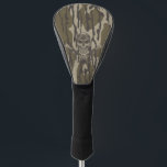 Funda Para Palo De Golf Rifle clásico y cráneo de Bottomland Camo Vintage<br><div class="desc">El Ilustracion Bottomland Camo Vintage Classic Rifle and Skull presenta un diseño único que combina los tradicionales patrones de camuflaje de Bottomland con audaces rifles de asalto vintage y un motivo de cráneo. El camuflaje ofrece una estética escarpada y terrenal, mientras que el rifle y el cráneo le dan un...</div>