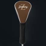Funda Para Palo De Golf Tan marrón y Monograma blanco personalizado<br><div class="desc">Esta cubierta personalizada del controlador presenta un monograma de bronceado y un nombre de retro blanco sobre un fondo marrón.</div>