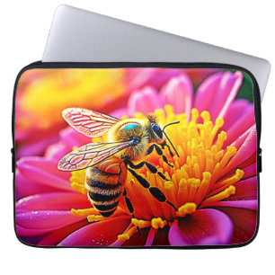 Funda Para Portátil Abeja vibrante en diseño de florecimiento