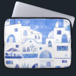 Funda Para Portátil Acuarela de la isla griega de Santorini<br><div class="desc">Paisaje urbano azul y blanco basado en la isla griega de Santorini. Arte original de Nic Squirrell.</div>