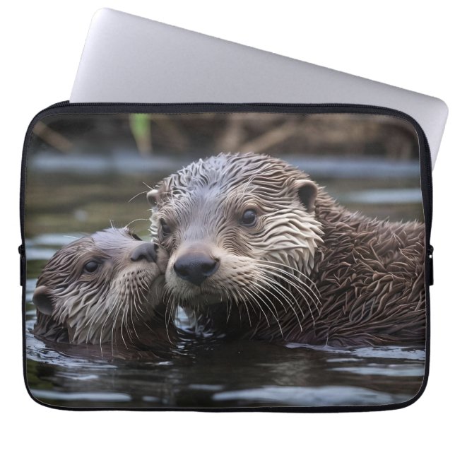Funda Para Portátil **"Adrift in Love: Mummy and Baby Otter"** (Frente)