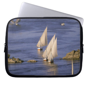 Funda Para Portátil África, Egipto, Alto Egipto, Asuán. Feluccas