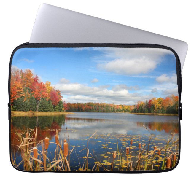 Funda Para Portátil Agua | Lago Mabel Canadá (Frente)