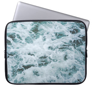 FUNDA PARA PORTÁTIL AGUA MARÍTIMA EN FOTOGRAFÍA CENTRADA