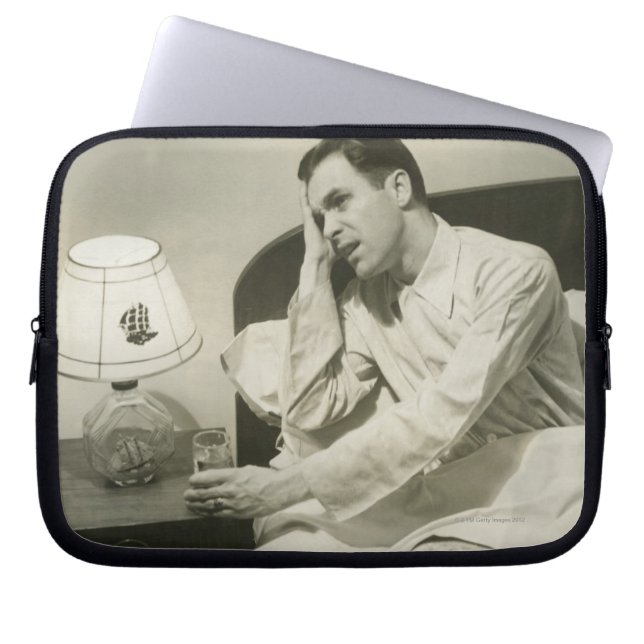 Funda Para Portátil Agua potable del hombre (Frente)