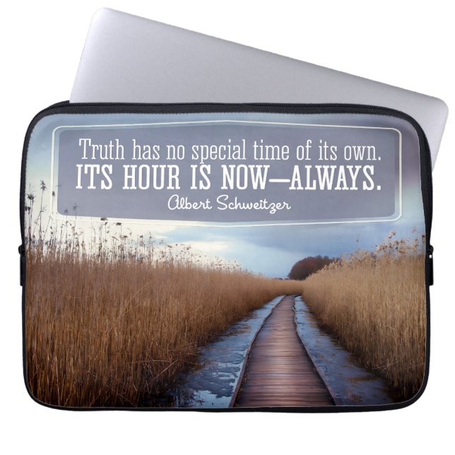 Funda Para Portátil Albert Schweitzer cita Inspiradora "Verdad" (Frente)