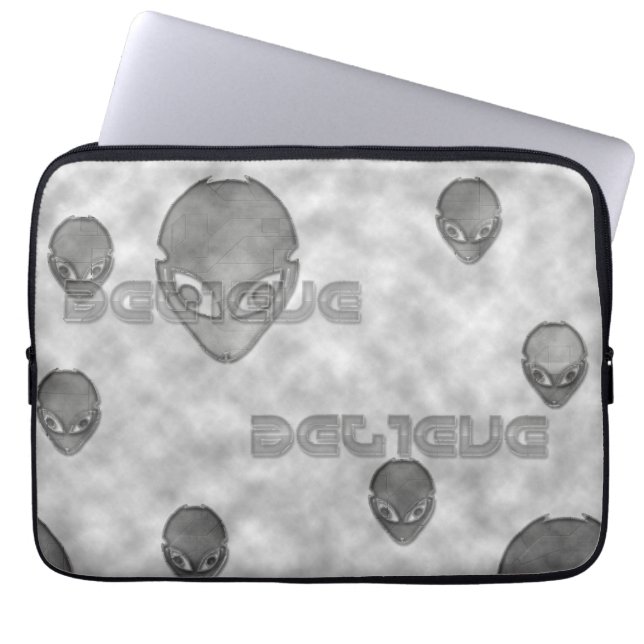 Funda Para Portátil Alien Believe (Frente)