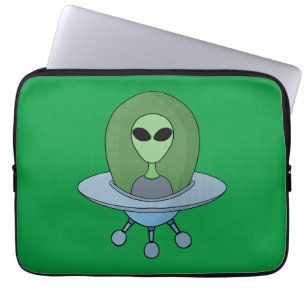Funda Para Portátil Alien en su pequeña nave espacial