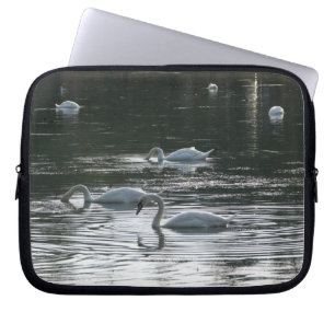 Funda Para Portátil Alimentación de cisnes, Lago Roath Park, Cardiff