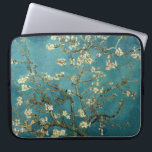Funda Para Portátil Almond Blossom<br><div class="desc">Florecimiento de almendras por Vincent van Gogh. En 1890 se pintaron flores de almendras en honor a un evento especial en la vida de Vincent. El 31 de enero, el hermano de Vincent, Theo, y su esposa Johanna, tuvieron un hijo, y lo llamaron Vincent Willem. Vincent pintó esta rama de...</div>
