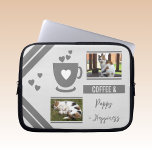 Funda Para Portátil Añadir fotos mascotas amante del café gris<br><div class="desc">Idea de regalo de manga para portátiles. Amante de los animales y del café. Reemplace las 2 fotos con las suyas y agregue un nombre. gris claro y oscuro.</div>