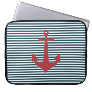 Funda Para Portátil ancla náutica roja sobre fondo azul rayado