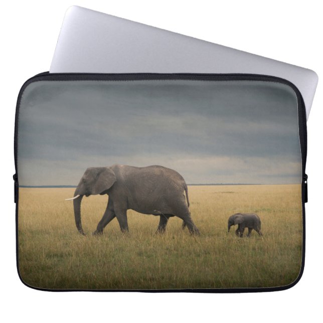 Funda Para Portátil Animales de bebé más afectados | Familia Elefante  (Frente)