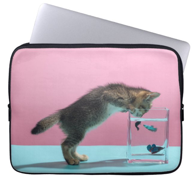 Funda Para Portátil Animales de bebé más afectados | Gatito mirando al (Frente)