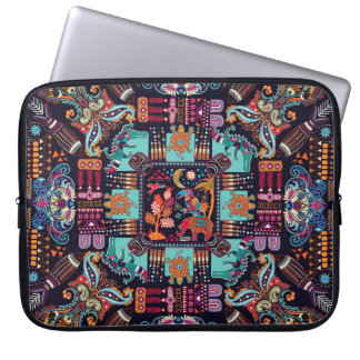 Funda Para Portátil Animales decorativos: diseño étnico colorido.
