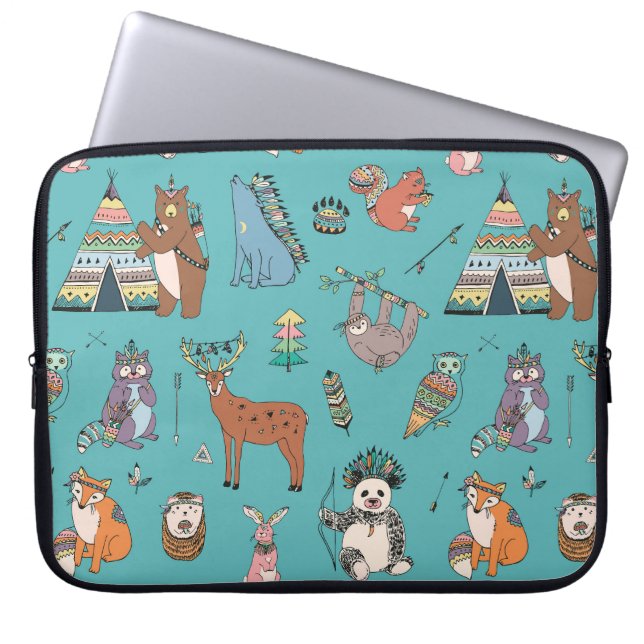 Funda Para Portátil Animales tribales: patrón forestal de bosques. (Frente)