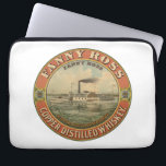 Funda Para Portátil Anuncio Vintage Para Whiskey Destilado De Cobre De<br><div class="desc">Anuncio de época para el whisky destilado de cobre Fanny Ross. Imagen de una etiqueta de barril de whisky que representa un barco de vapor que recorre un río con Fanny Ross marcado a un lado del bote a través del volante.</div>